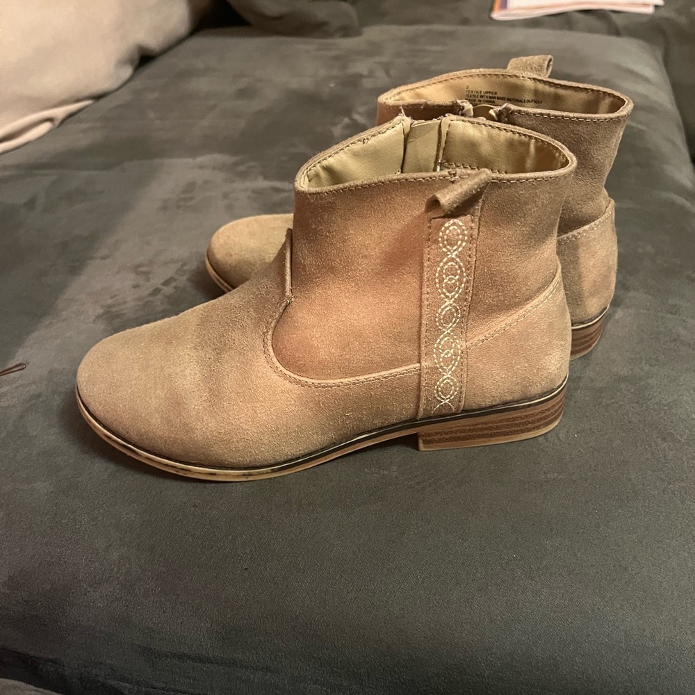 Girls Boots